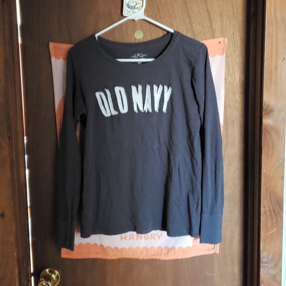 Old navy long sleeve tee
